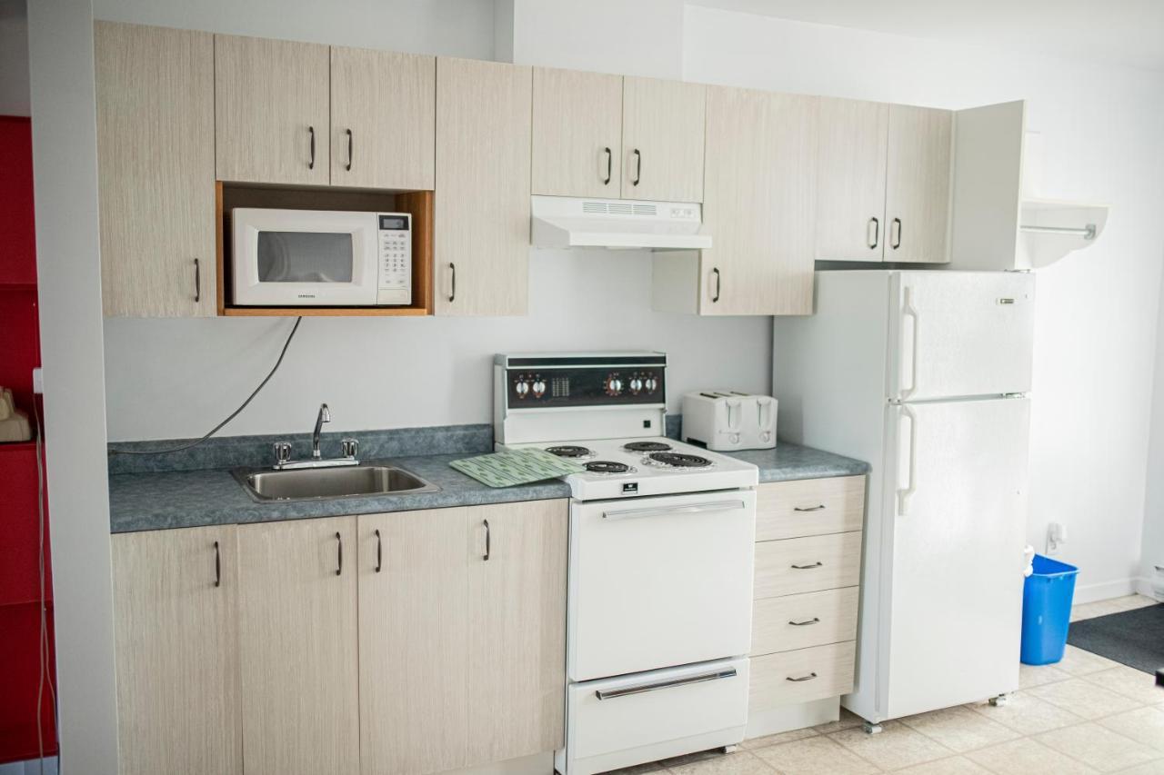 Motel Et Condo Chez Charley Sainte-Anne-de-Beaupré Kültér fotó