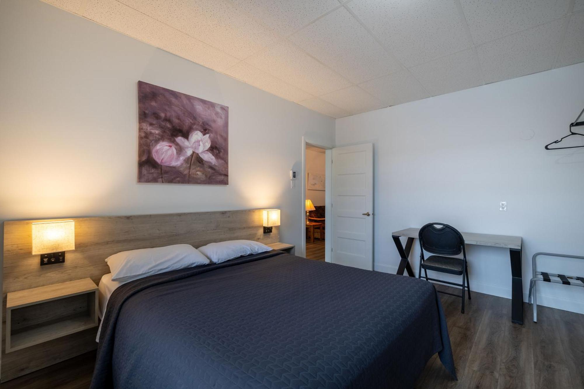 Motel Et Condo Chez Charley Sainte-Anne-de-Beaupré Kültér fotó