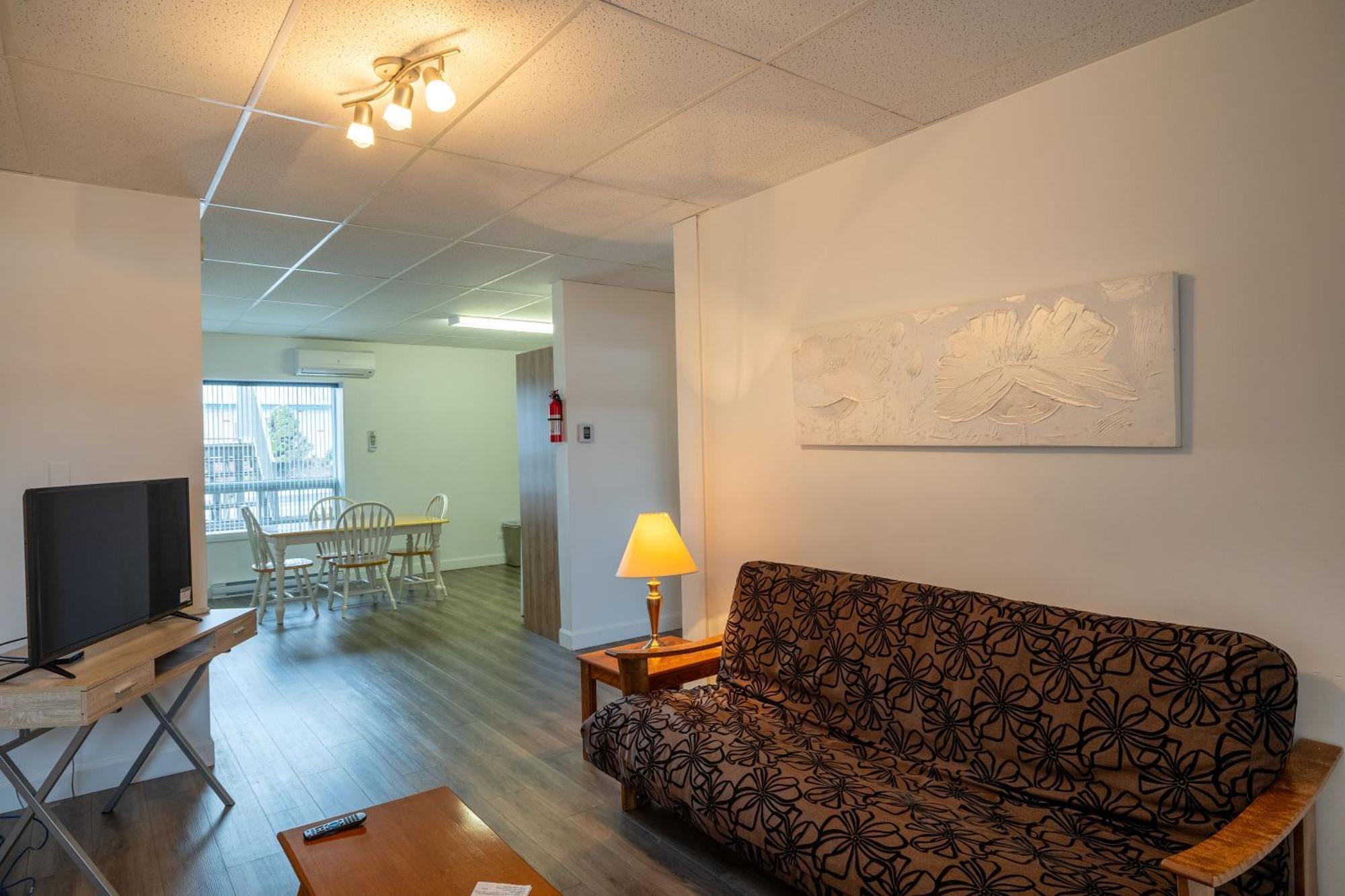 Motel Et Condo Chez Charley Sainte-Anne-de-Beaupré Kültér fotó