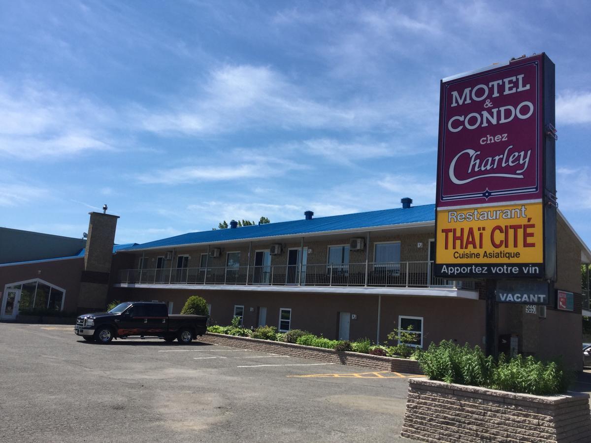 Motel Et Condo Chez Charley Sainte-Anne-de-Beaupré Kültér fotó